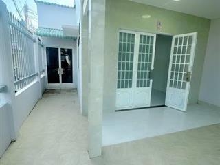 Bán nhà mới xây đường xe hơi phường 5,TP Bến Tre