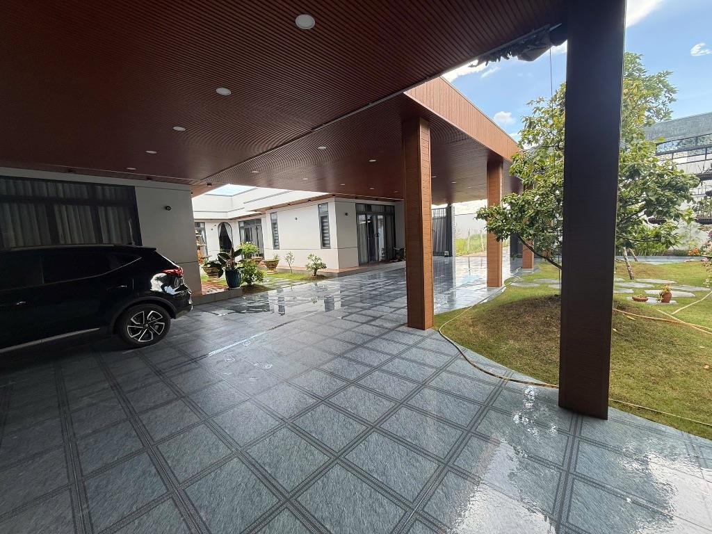 Bán nhà sân vườn 905m2 mặt tiền đường xe 16 chỗ gần chợ Hữu Định