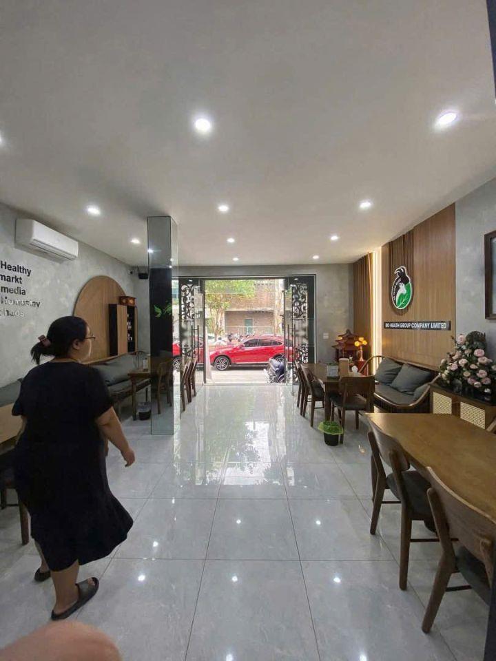 Cho thuê toà VP THANG MÁY, VỈA HÈ, MỚI ĐẸP 120M x 6T giá 73Tr ở Cự Lộc, Thanh Xuân 