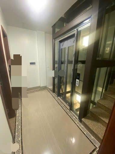 Cho thuê nhà ngõ 88 Trần Quý Cáp, Đống Đa 50M x 6T THANG MÁY- GARA giá 30 triệu 