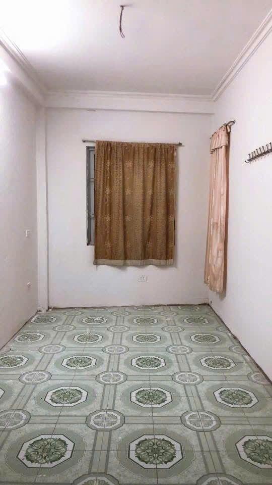 Cho thuê nhà làm CHDV Dương Quảng Hàm, Cầu Giấy 30mx 4T(4ngủ) 12 triệu FULL ĐỒ