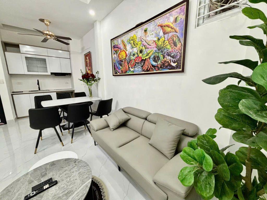 Cho thuê nhà sạch đẹp FULL ĐỒ, Ở NHÓM Hoàng Quốc Việt, Cầu Giấy 40m x 5T _15 triệu