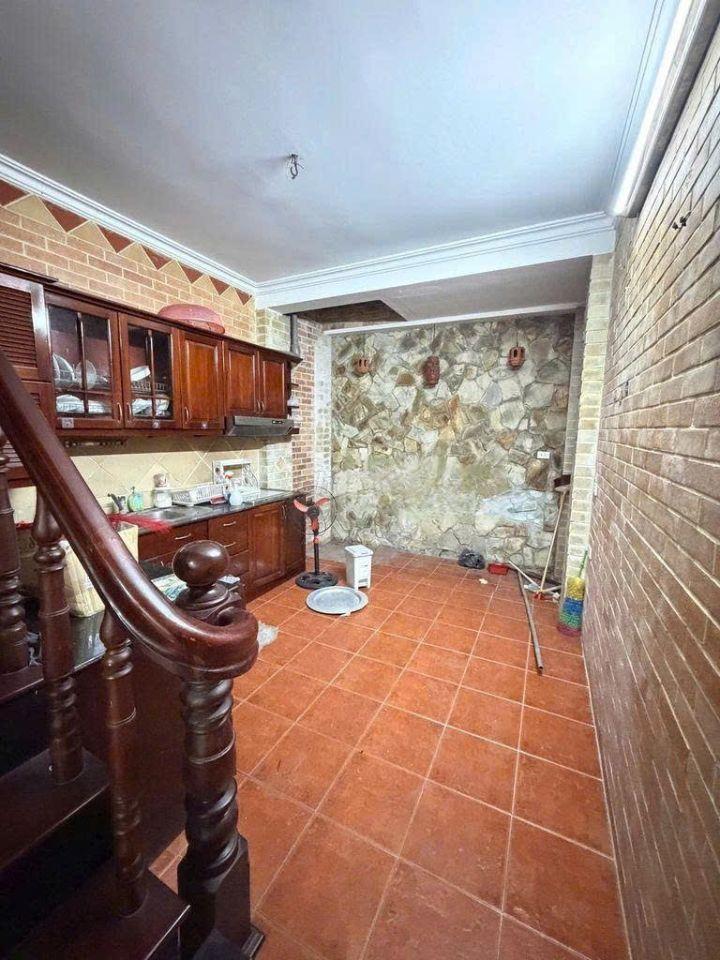 Cho thuê nhà ngõ 91 Hồng Hà, Ba Đình 40m x 4T (4 ngủ) ô tô đỗ cửa _ 15 triệu