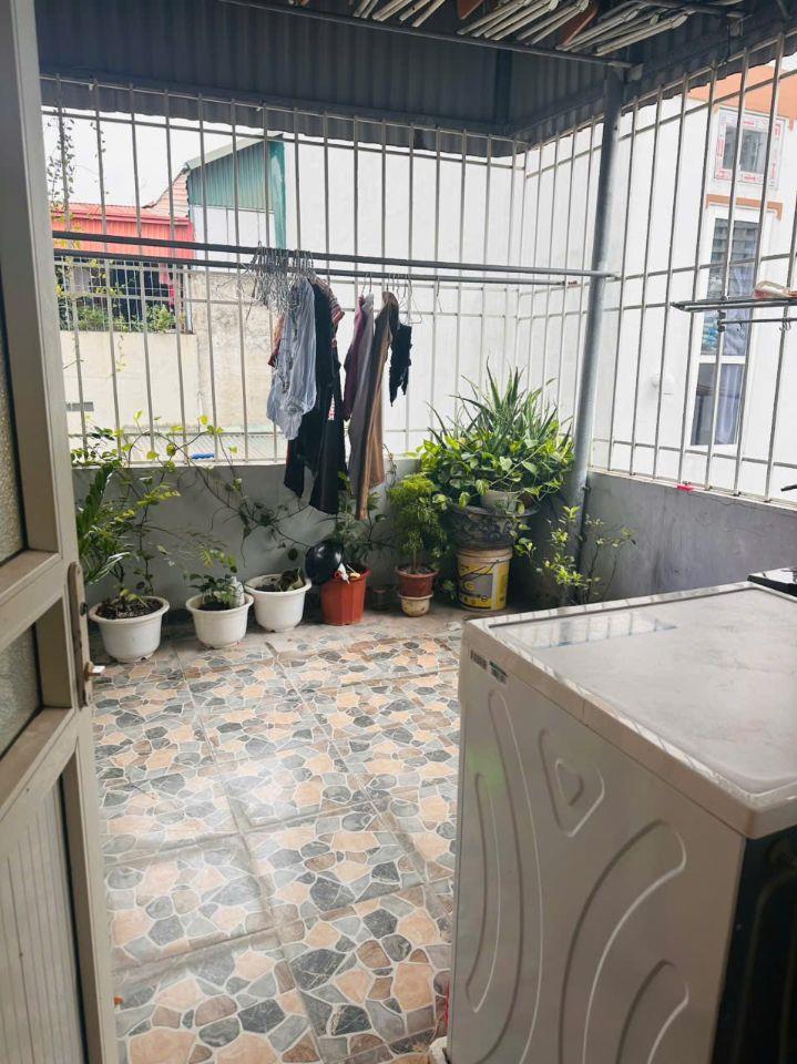 Nhà sạch sẽ, full đồ ngõ 132 Hoa Bằng, Cầu Giấy 30m x 5T (3 ngủ) giá 15tr