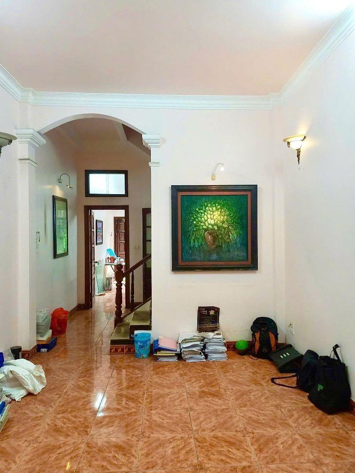 Cho thuê nhà ngõ Ô TÔ Lê Trọng Tấn, Thanh Xuân 100m x 4T( sân 40m) giá 25 triệu