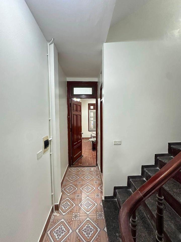 Nhà đẹp ngõ 36 Xuân La, Tây Hồ 45m x 5T (5 phòng) giá 16 triệu