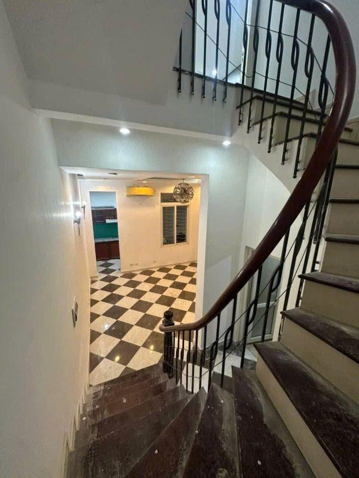 Nhà ngõ 92 Cửa Bắc, Ba Đình 50m x 5T giá 16 triệu SƠN SỬA ĐẸP