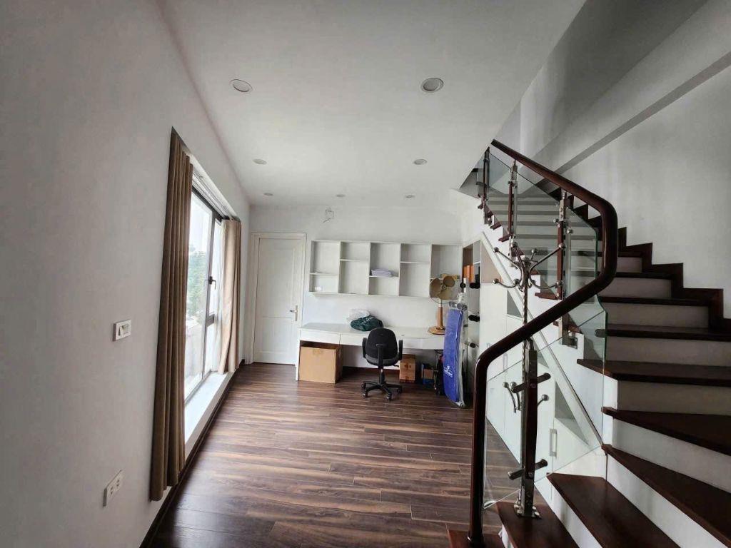 Nhà full đồ, gara ô tô, làm Homestay Võ Chí Công, Tây Hồ 50m x 6T_21 triệu