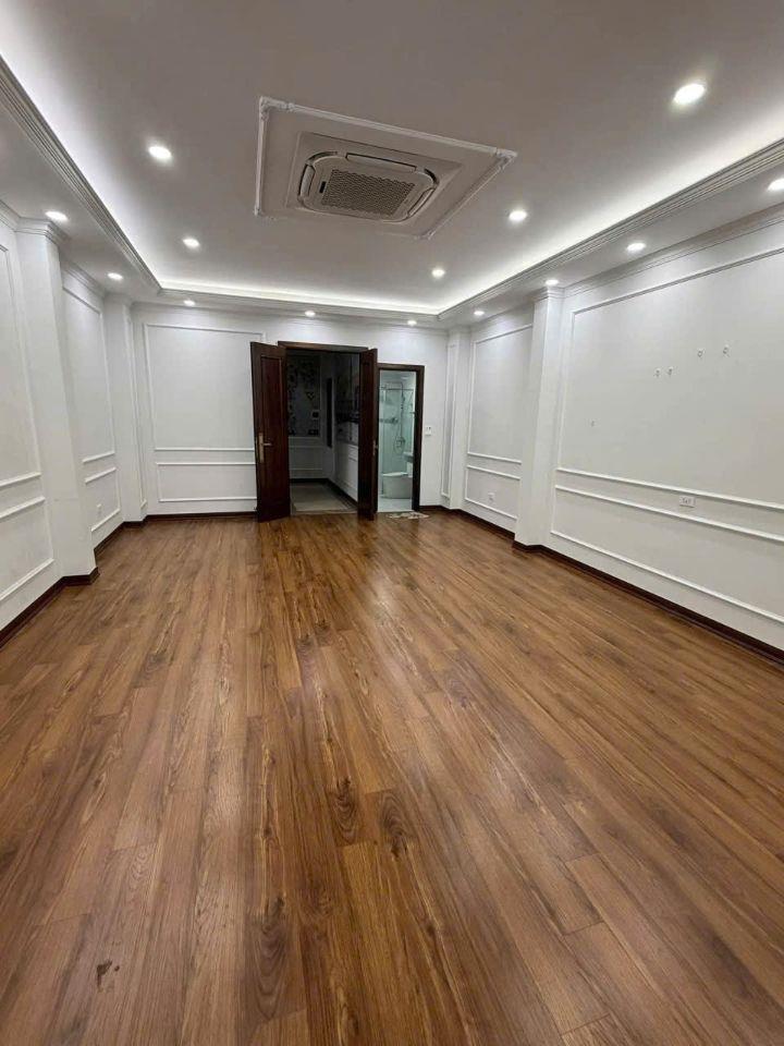 Cho thuê nhà Phạm Tuấn Tài, Hoàng Quốc Việt _Cầu Giấy 50m x 6T THANG MÁY, Ô TÔ giá 35tr