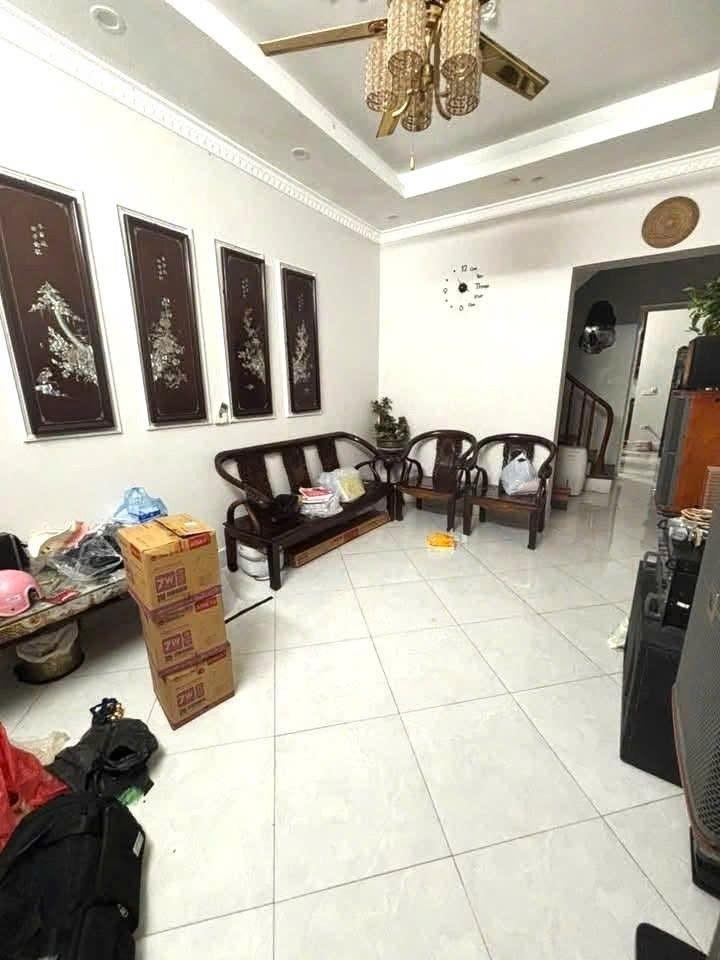 Cho thuê nhà ngõ 318 Đê La Thành, Đống Đa 60m x 4T giá 18 triệu Ở NHÓM
