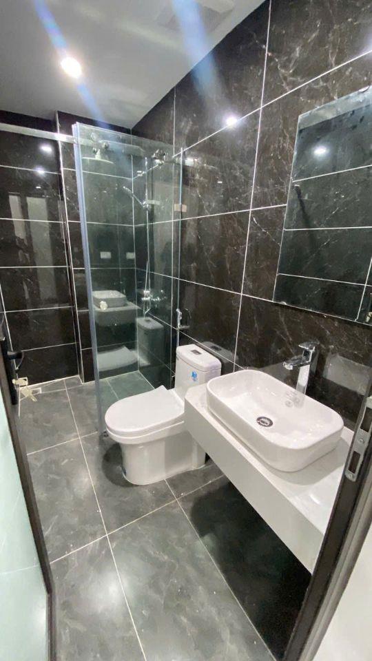 Cho thuê nhà Mới Đẹp Đê Trần Khát Chân, Hai Bà Trưng 35m x 5T giá 12 triệu CHO Ở NHÓM