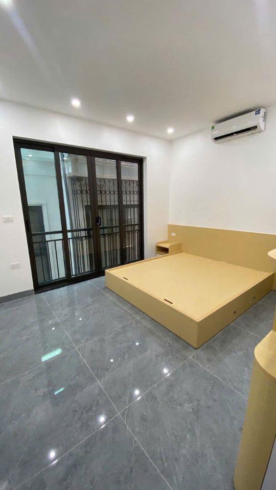 Cho thuê nhà Mới Đẹp Đê Trần Khát Chân, Hai Bà Trưng 35m x 5T giá 12 triệu CHO Ở NHÓM