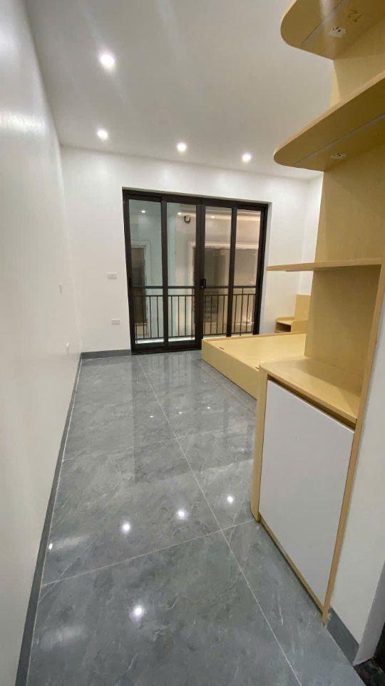 Cho thuê nhà Mới Đẹp Đê Trần Khát Chân, Hai Bà Trưng 35m x 5T giá 12 triệu CHO Ở NHÓM
