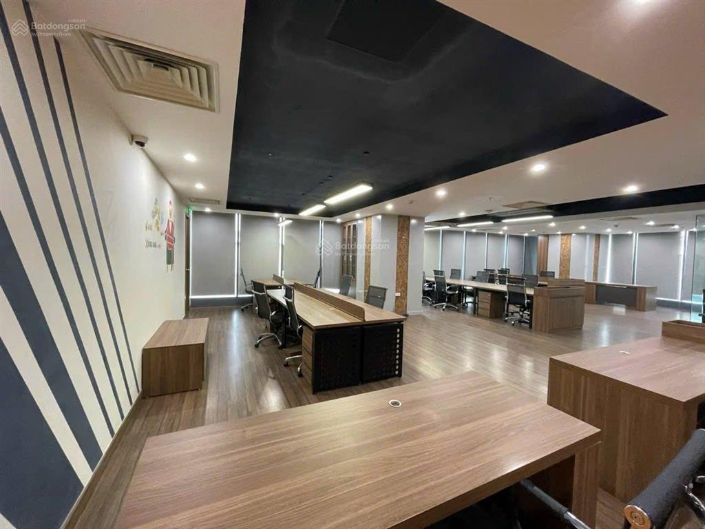 Lô góc 2 mặt thoáng  chính chủ cần cho thuê sàn 70m2 mặt phố hoàng quốc việt  cầu giấy