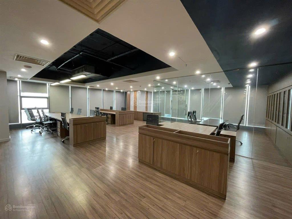 Lô góc 2 mặt thoáng  chính chủ cần cho thuê sàn 70m2 mặt phố hoàng quốc việt  cầu giấy
