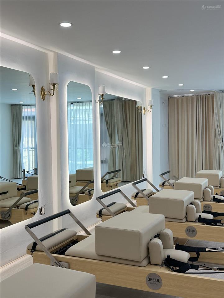 Chính chủ cần cho thuê sàn 65m2 full kính mặt tiền mặt phố trần quốc hoàn giá tốt