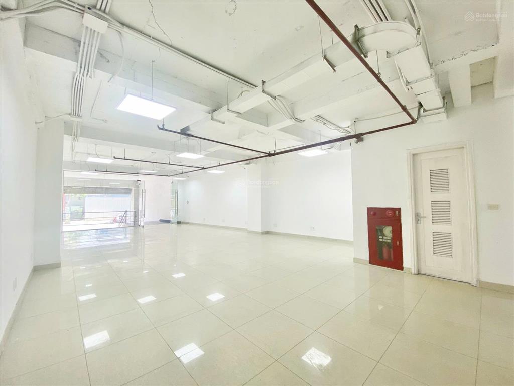 Siêu hiếm! chính chủ cho thuê mbkd mặt phố nguyễn thái học  ba đình 110m2  giá chỉ 30 tr/tháng