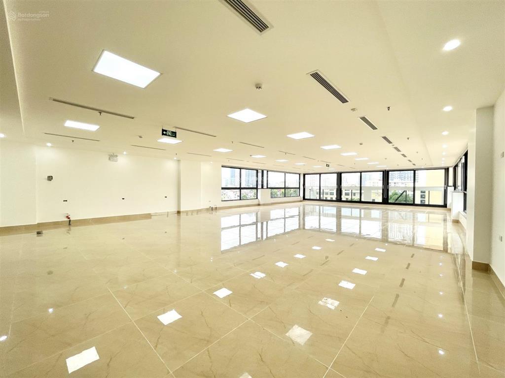Cho thuê sàn mặt phố trần hưng đạo  hoàn kiếm  120m² chỉ 30tr/tháng. đầy đủ pccc