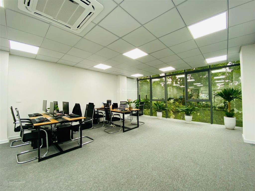 Siêu phẩm văn phòng full kính mặt tiền mặt phố chùa láng 100m² chỉ 18 tr/tháng