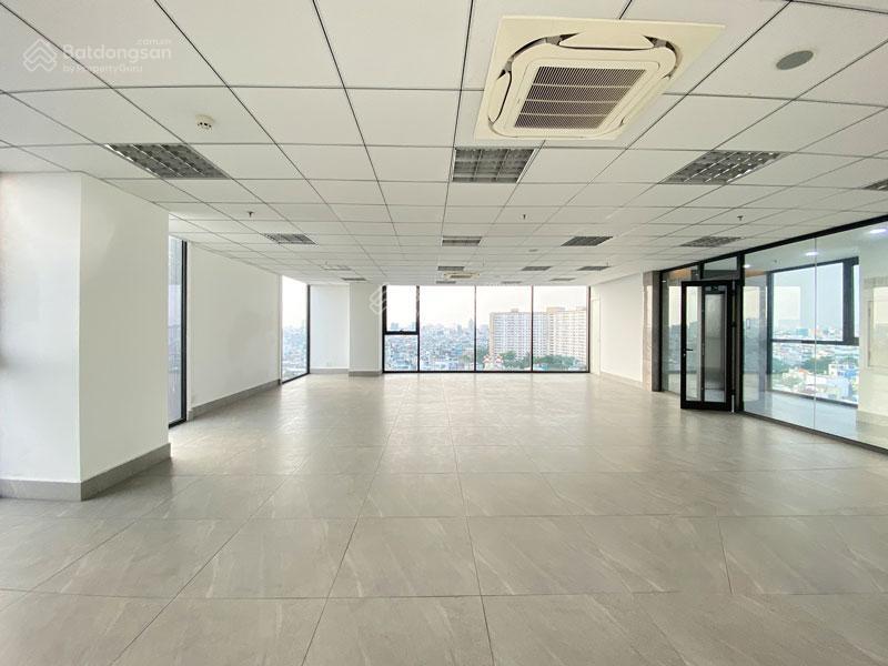Chính chủ cần cho thuê gấp sàn 125m2 mặt phố trần hưng đạo, hoàn kiếm giá rẻ