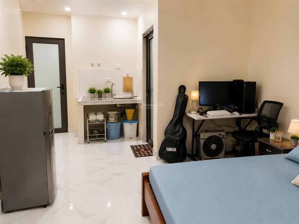 Cho thuê phòng khép kín, ban công rộng tại chân ga thương đình, nguyễn trãi