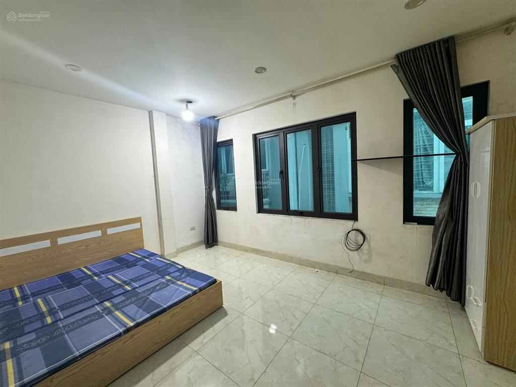 Mình còn 1 phòng khép kín tại số 33 đồng mới, cách cổng chào an khánh 400m chỉ 3 triệu/tháng