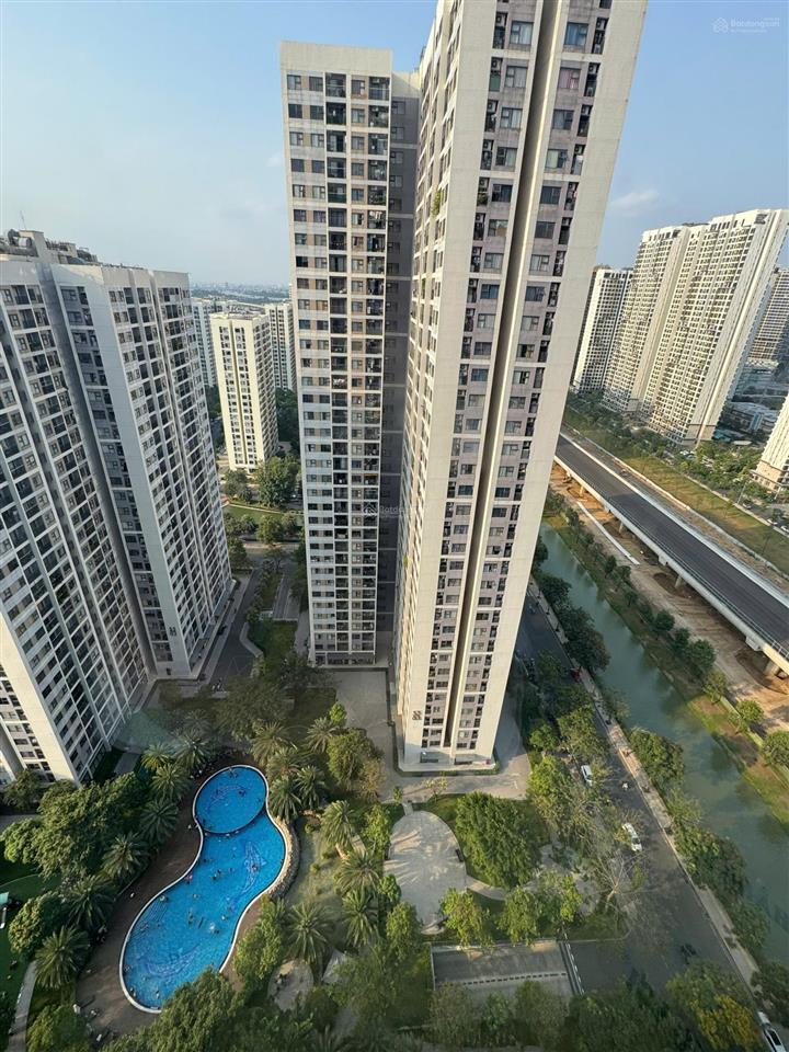 3pn 81m2 view hồ bơi  ntcb  tầng trung  db  sẵn sổ  3ty85