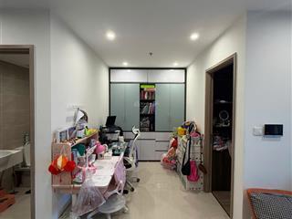 1pn+ view hồ bơi  đông nam  full nt  sẵn sỗ  2ty5