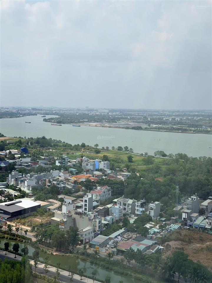 Ch be 2pn 80m2  view sông  giá hời 4ty95 chạm đáy thị trường