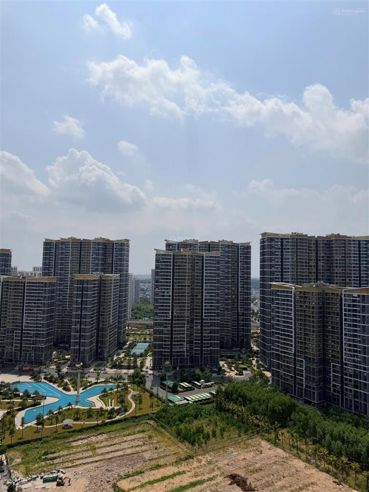 Ch be 2pn 80m2  view sông  giá hời 4ty95 chạm đáy thị trường