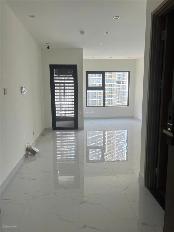 Giảm 200tr so với giá gốc  ch stu 30m2  đối diện vincom  2ty2  sẵn pass