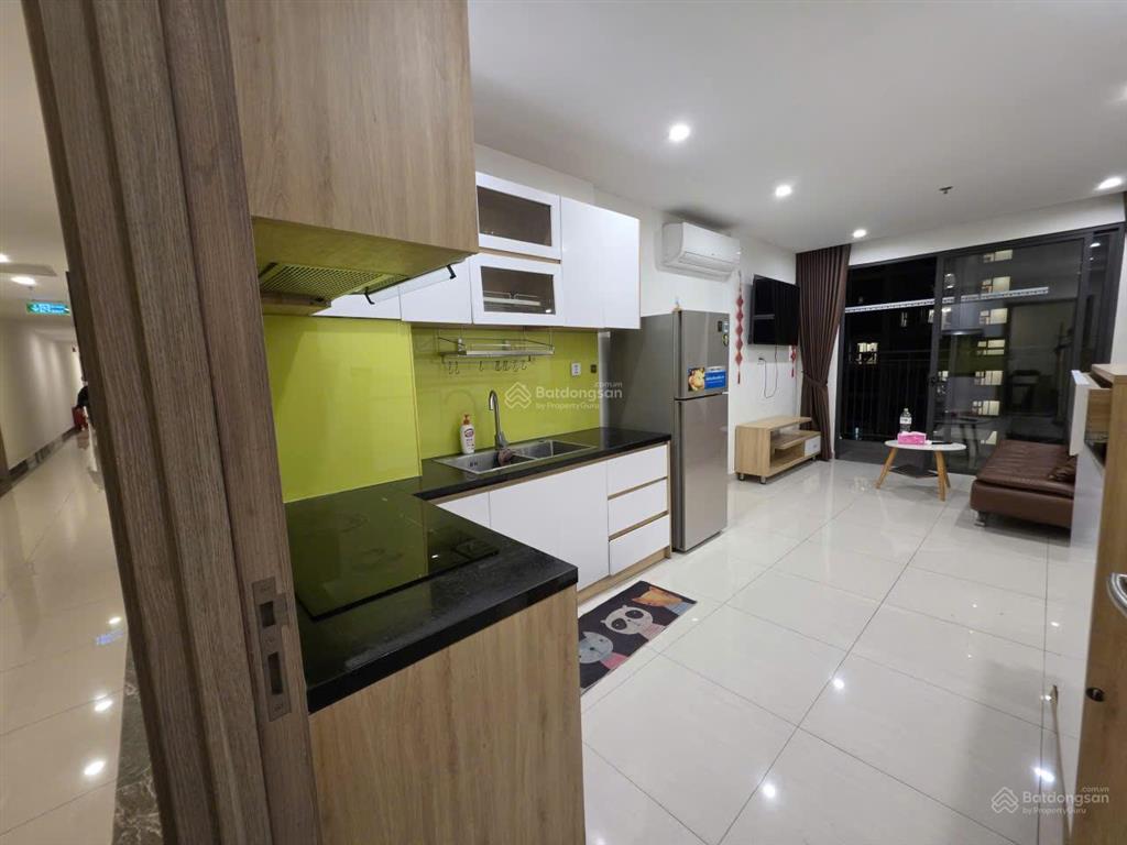 Ch 2pn+ 69m2 view hồ bơi  đông nam  full nt  tầng trung  sẵn sổ  3ty15