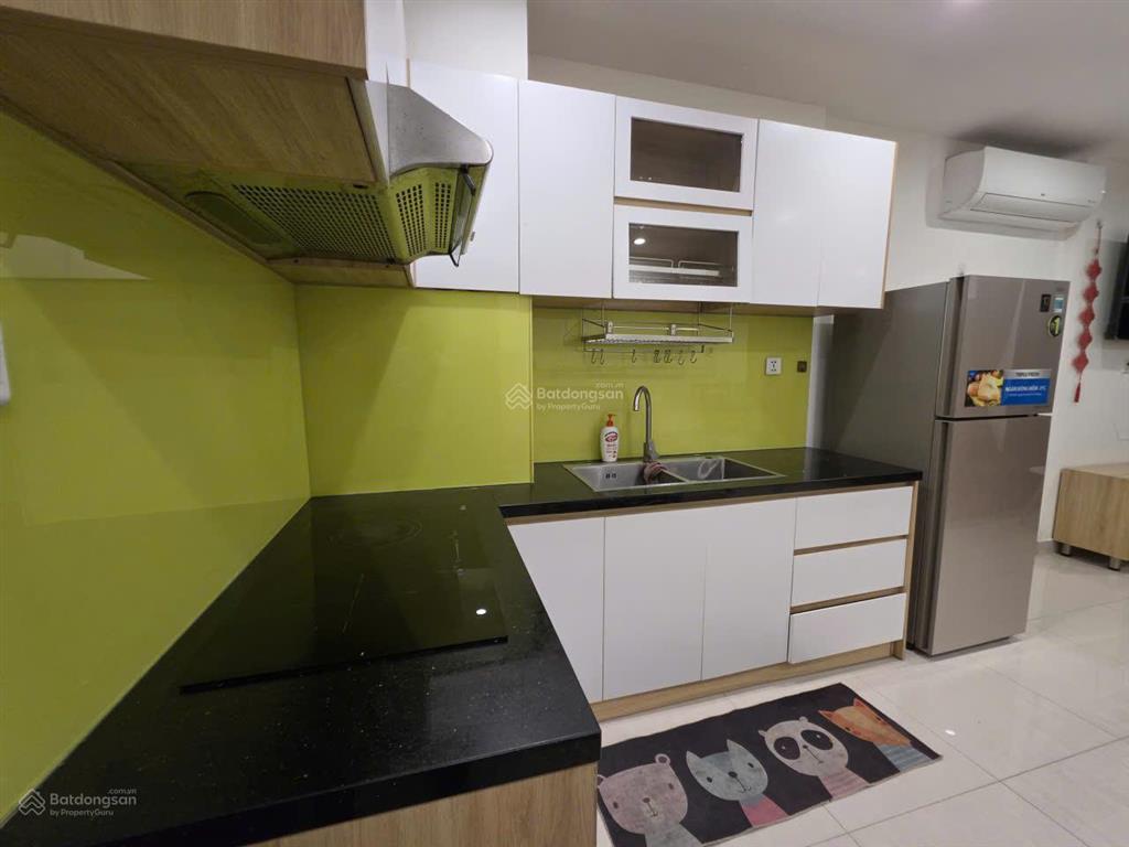 Ch 2pn+ 69m2 view hồ bơi  đông nam  full nt  tầng trung  sẵn sổ  3ty15