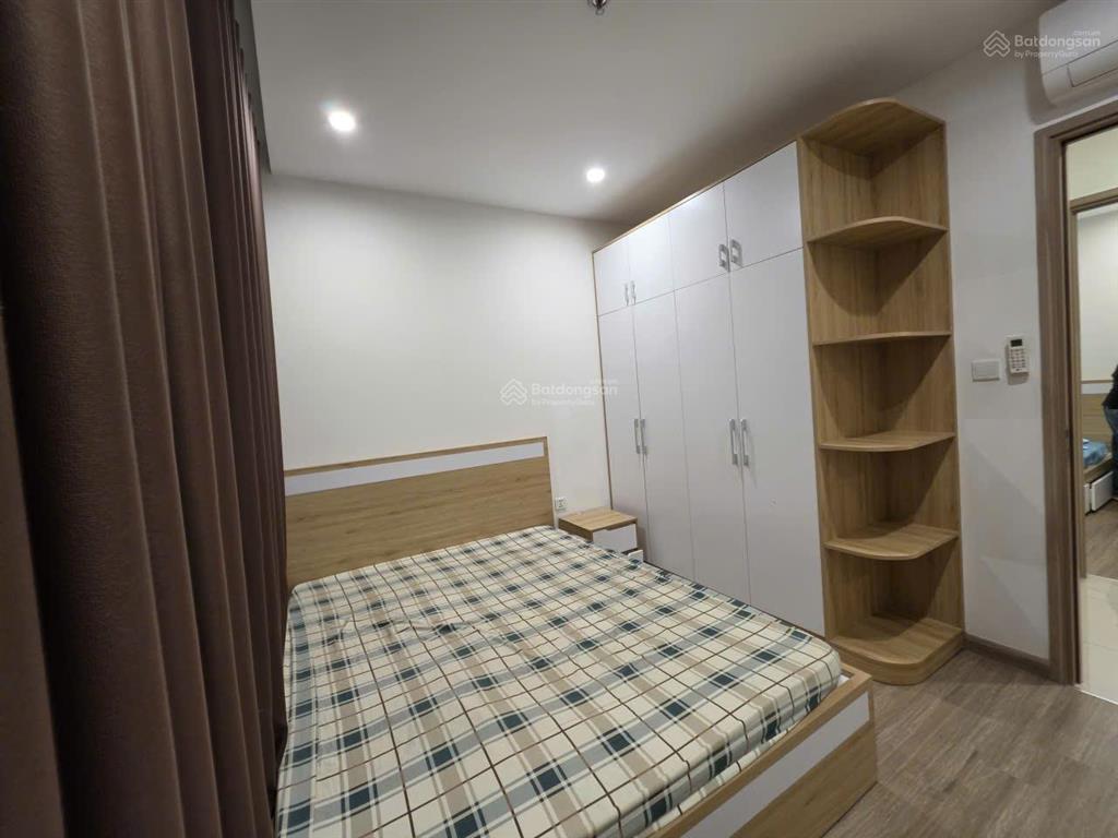 Ch 2pn+ 69m2 view hồ bơi  đông nam  full nt  tầng trung  sẵn sổ  3ty15