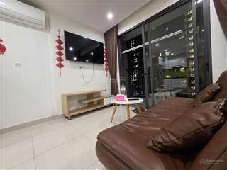 Ch 2pn+ 69m2 view hồ bơi  đông nam  full nt  tầng trung  sẵn sổ  3ty15