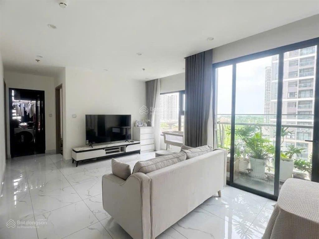 Ch gh 2pn+ 69m2  full nt  view hồ bơi  tầng thấp  sẵn sổ  4ty350