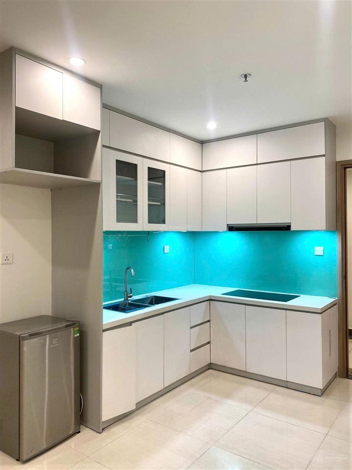 Ch 2pn 59m2  view hồ bơi  tầng cao  ntcb  sẵn hdt  sẵn sổ  2ty7
