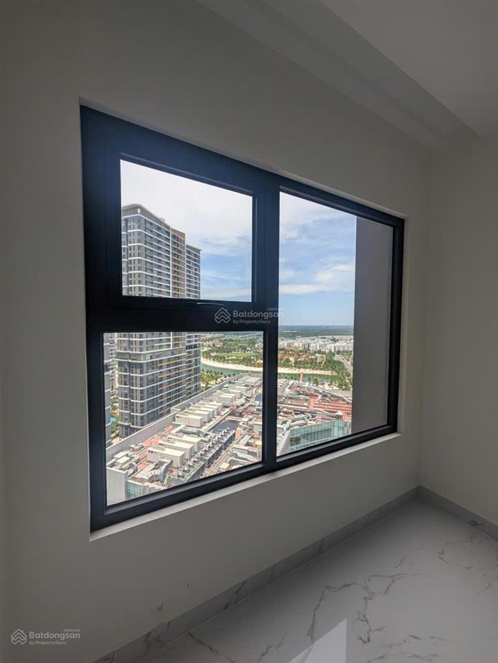 Gh stu 30m2 đối diện vincom , view vin wonder  2ty15