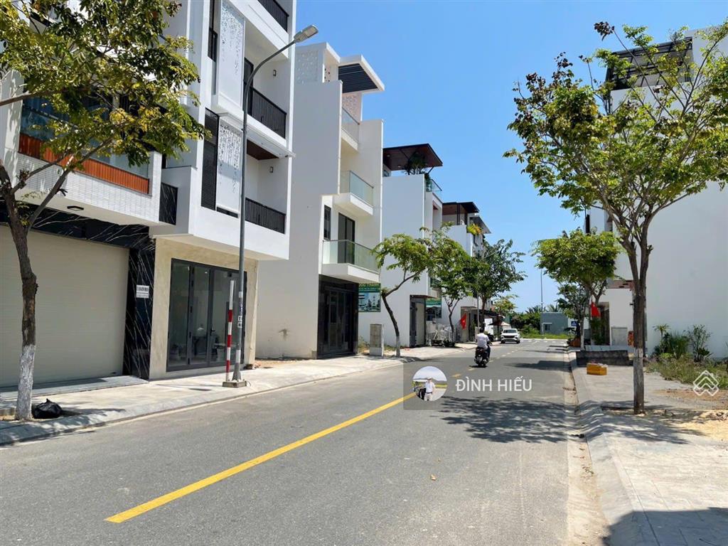 Căn góc 2 mặt tiền vcn phước long 2, sổ đỏ trao ngay, dt 116m2, thanh toán dàn trải