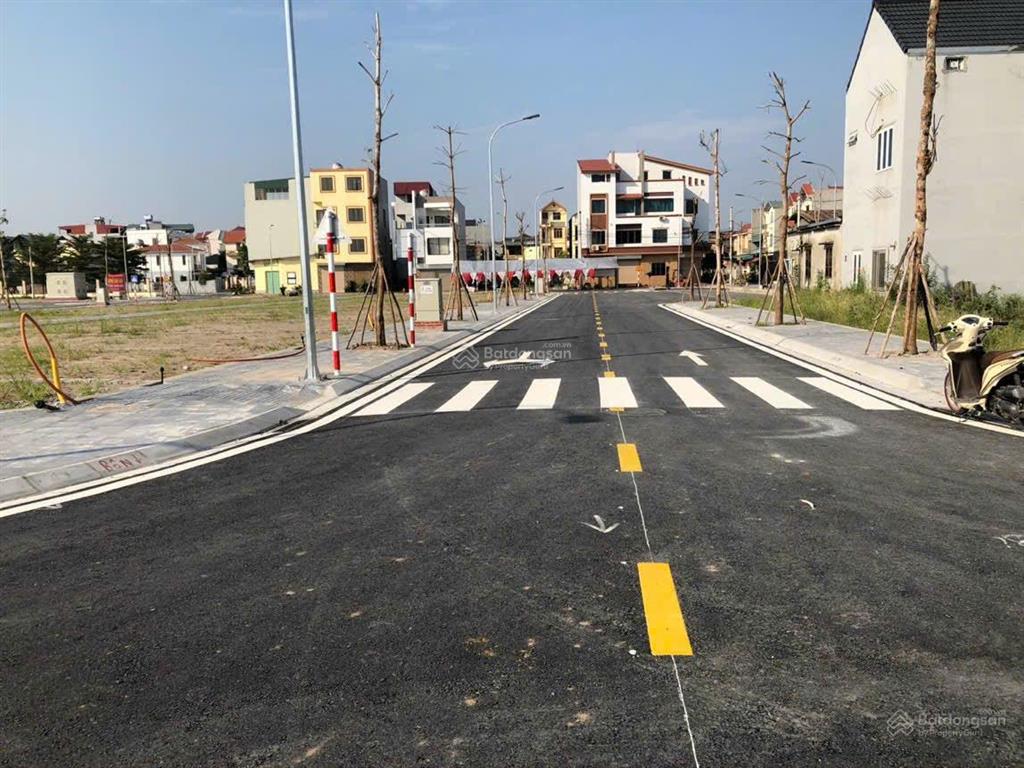 Chính chủ cần bán 90m đất đấu giá dục tú , đông anh bám đường dẫn cầu tứ liên giá rẻ