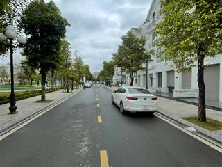 Bán căn biệt thự liền kề sổ lâu dài vị trí đẹp cách biển hồ nước ngọt 5 bước chân 0987 066 ***