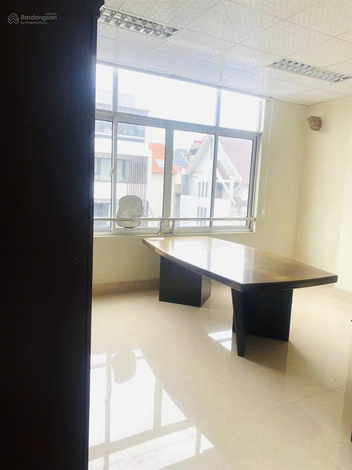 Toà nhà văn phòng phố lê chân. diện tích 136m2. mặt tiền 9,7m