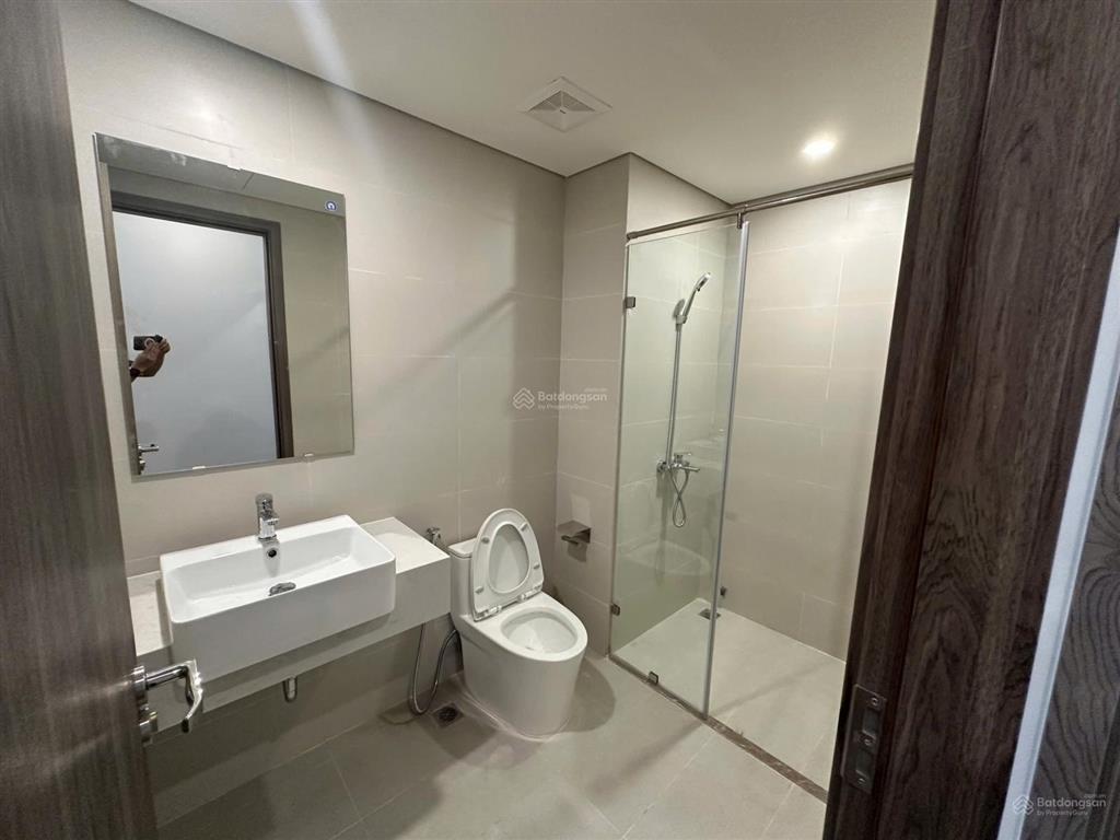 Chung cư theruby  hạ long . view chéo biển xem pháo hoa  2ngủ  2 vệ sinh  diện tích  70m
