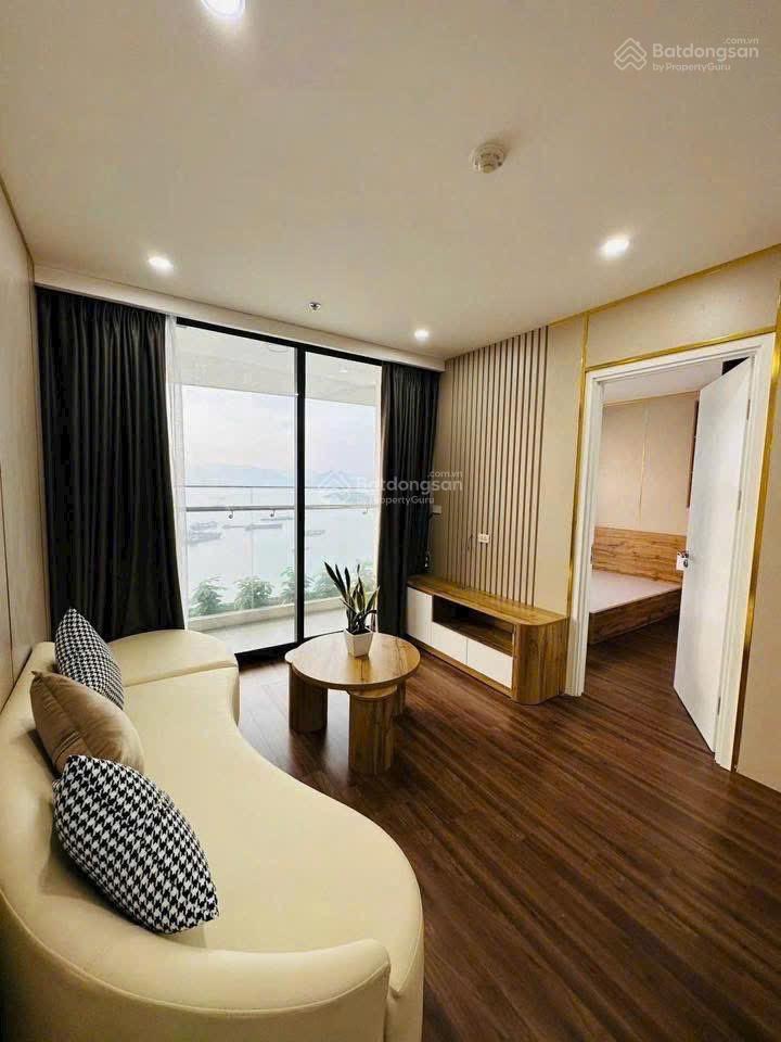 Cần bán căn chung cư green diamond  2 ban công view biển