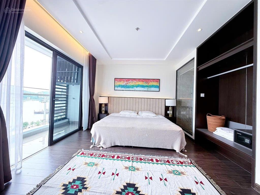 Cần bán căn studio mặt biển ngắm pháo hoa và tàu quốc tế