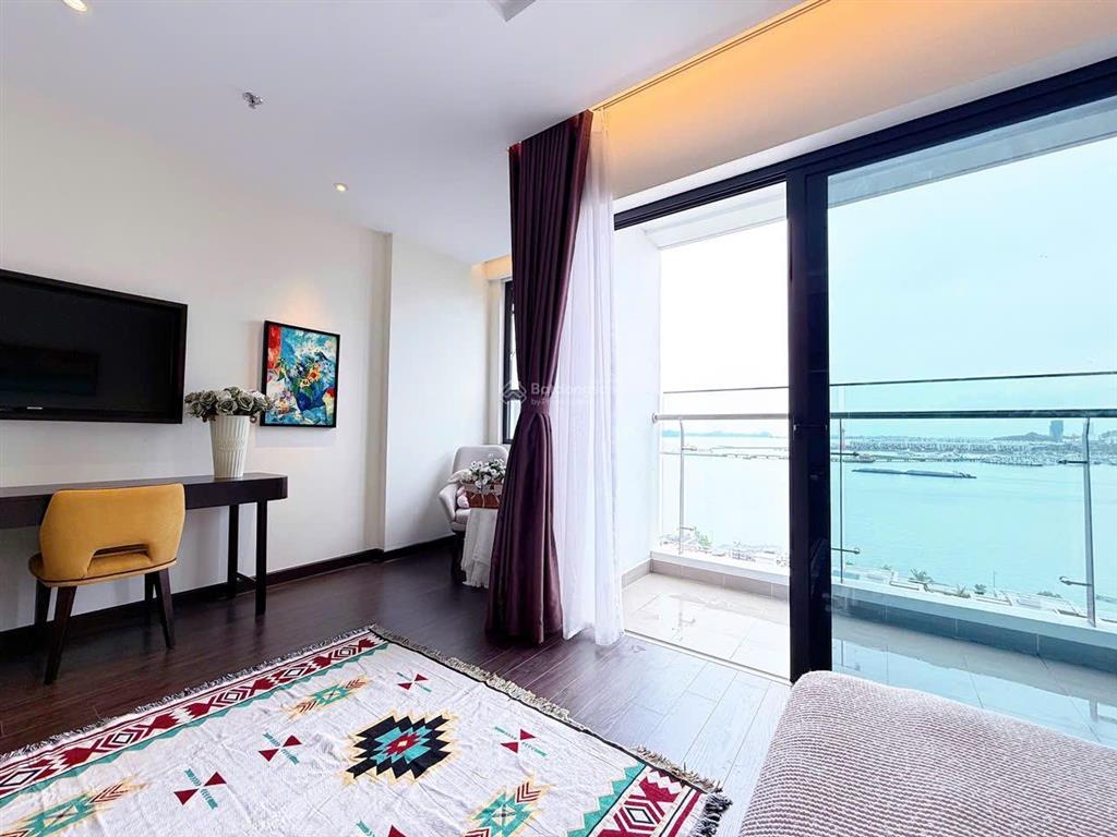 Cần bán căn studio mặt biển ngắm pháo hoa và tàu quốc tế