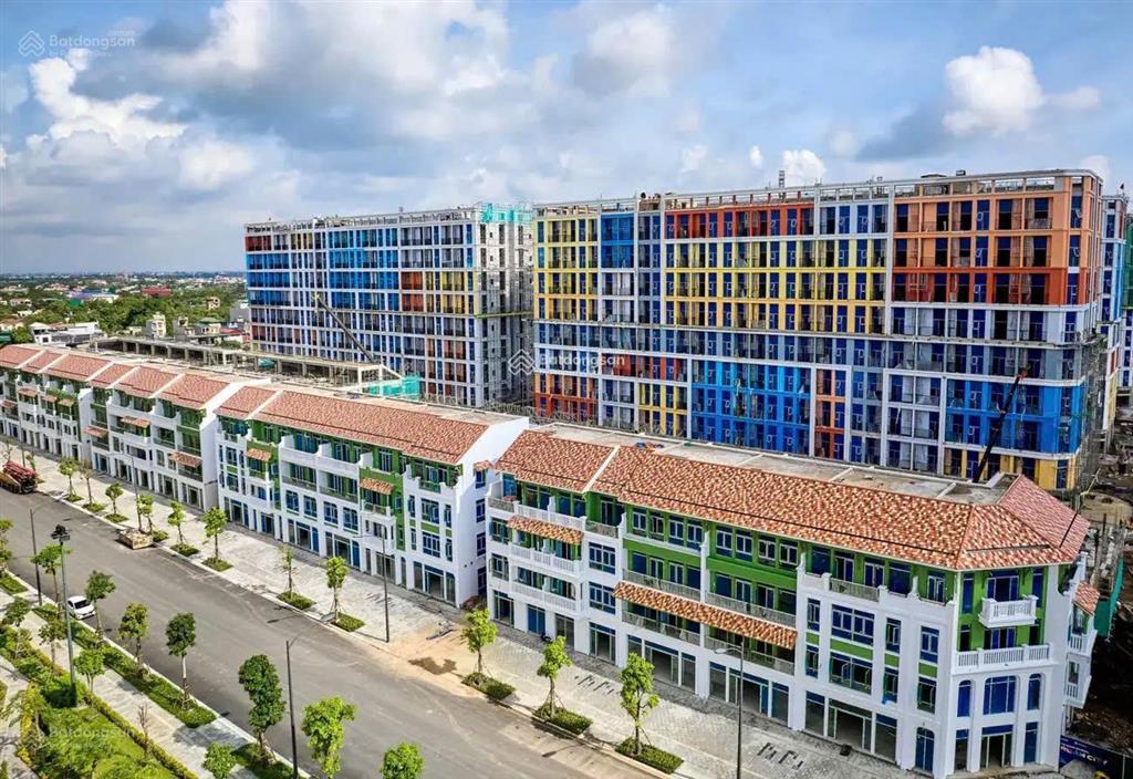 Độc quyền căn shop khối đế căn góc đối diện 4 tòa chung cư kinh doanh rất tốt
