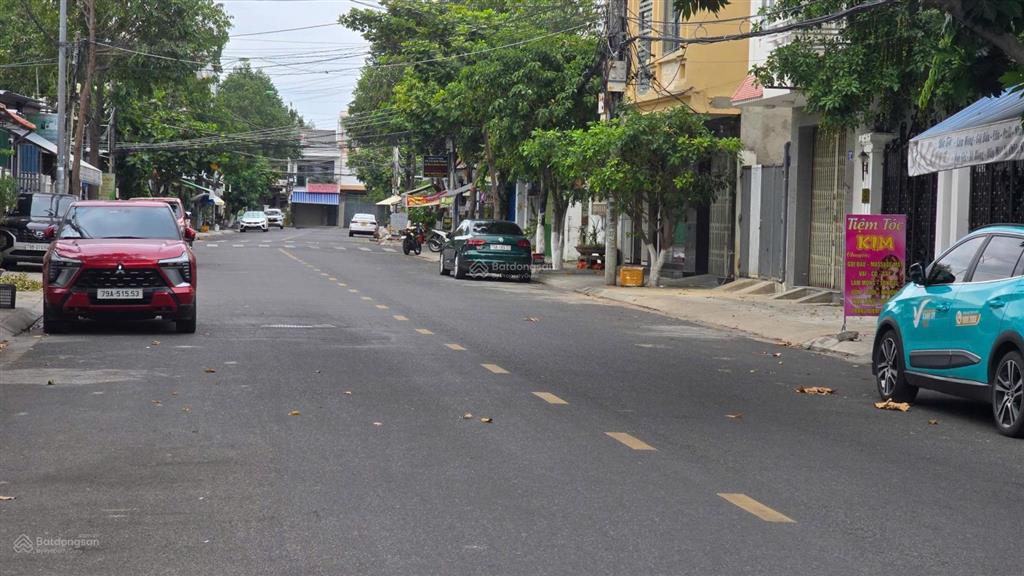 Bán nhà 2 tầng mặt tiền đường bửu đóa  nha trang , ngang 8.15m cách biển 1km, đường 20m