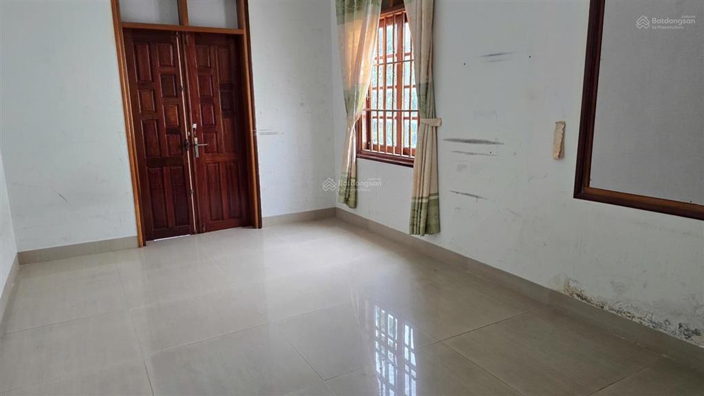 Bán nhà 2 tầng mặt tiền đường bửu đóa  nha trang , ngang 8.15m cách biển 1km, đường 20m