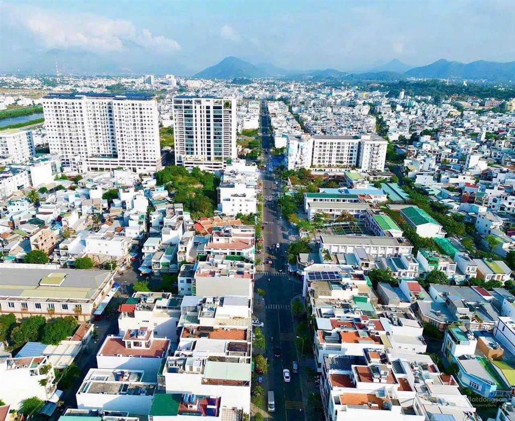 Bán nhanh nhà 2 mặt tiền đường thích quảng đức, kđt hà quang 2